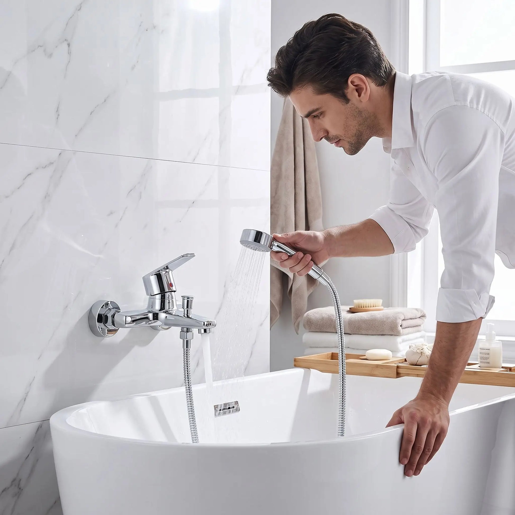 Mitigeur sur baignoire installé Design Modern 